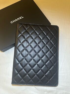 CHANEL Black Quilted Lambskin Tablet Sleeve/Case W/Box 9.5” x 6.5” Made In Italy